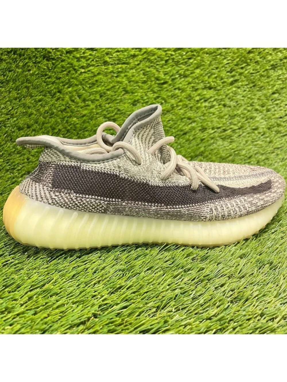 Adidas Yeezy Boost 350 V2 Mens Size 7.5 Gray Athletic Running Shoes Sneakers